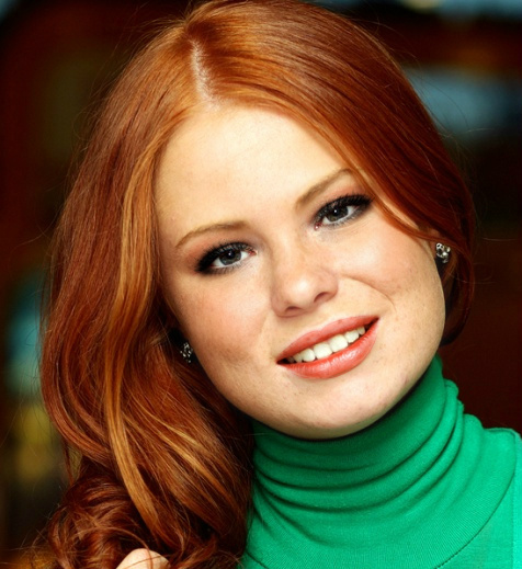 redhead green Natural eyes with